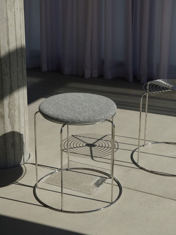 Seat Pad Wire Stool VP11 Ø36 cm HR foam Hallingdal 0126/ &tradit
