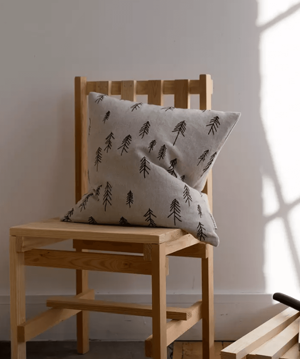 TALL BRODERAT KUDDFODRAL, / Fine Little Day