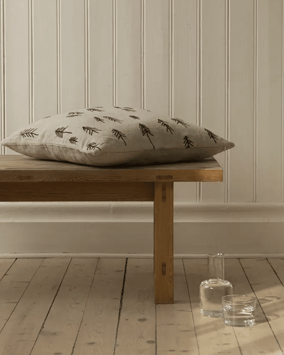 TALL BRODERAT KUDDFODRAL, / Fine Little Day