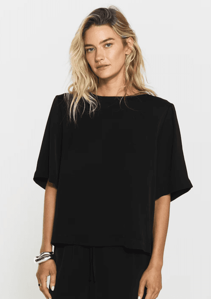 Hovedbilde Leonie Satin Tee Black/ Twist&Tango